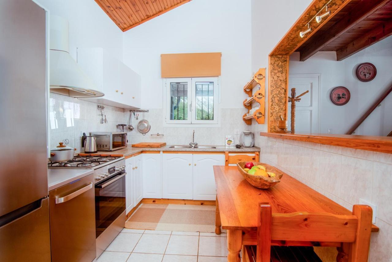 Aphrodite'S Maisonette On Corfu Island Barbati Exterior photo